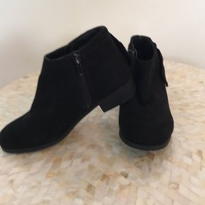 Girls Nine West ankle booties.
